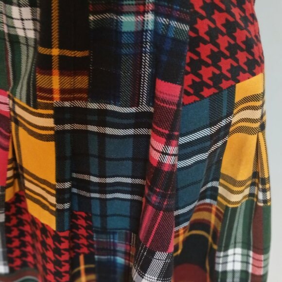 Almost Famous Multi-Colored Mini Plaid Skirt Size 1X Plus Size - Picture 6 of 7
